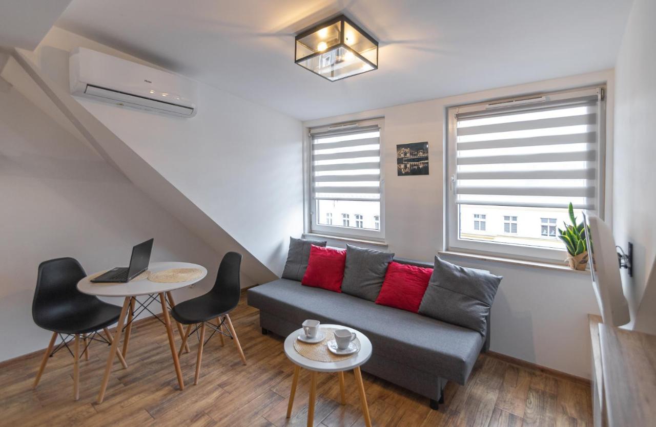 Apartamenty Niedaleko Dworca Od Wroclawapartament-Pl Екстериор снимка