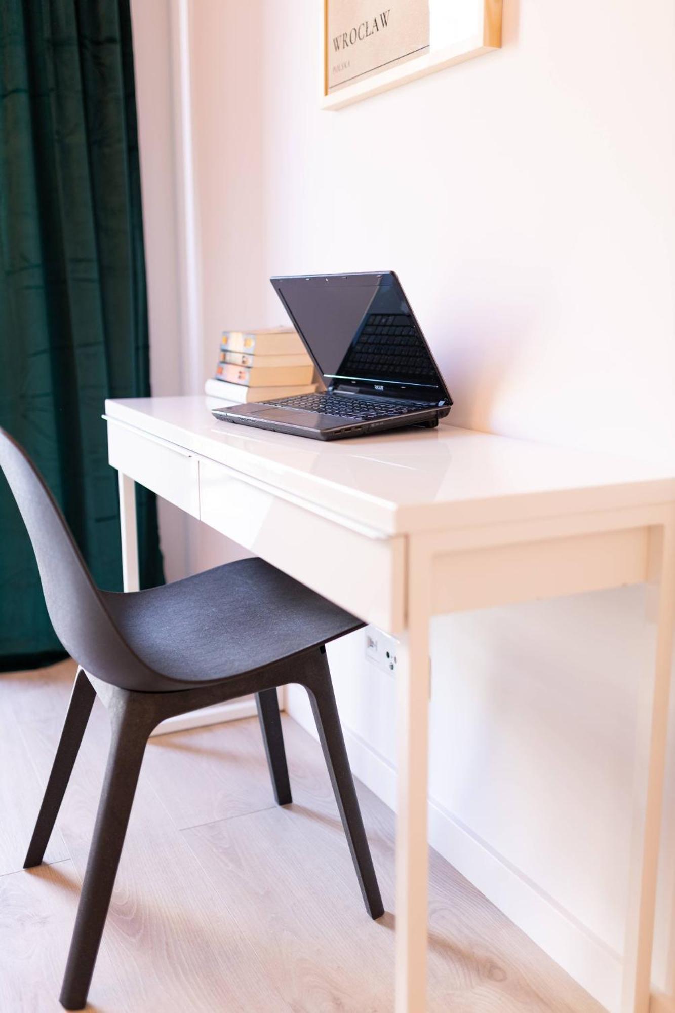 Apartamenty Niedaleko Dworca Od Wroclawapartament-Pl Екстериор снимка