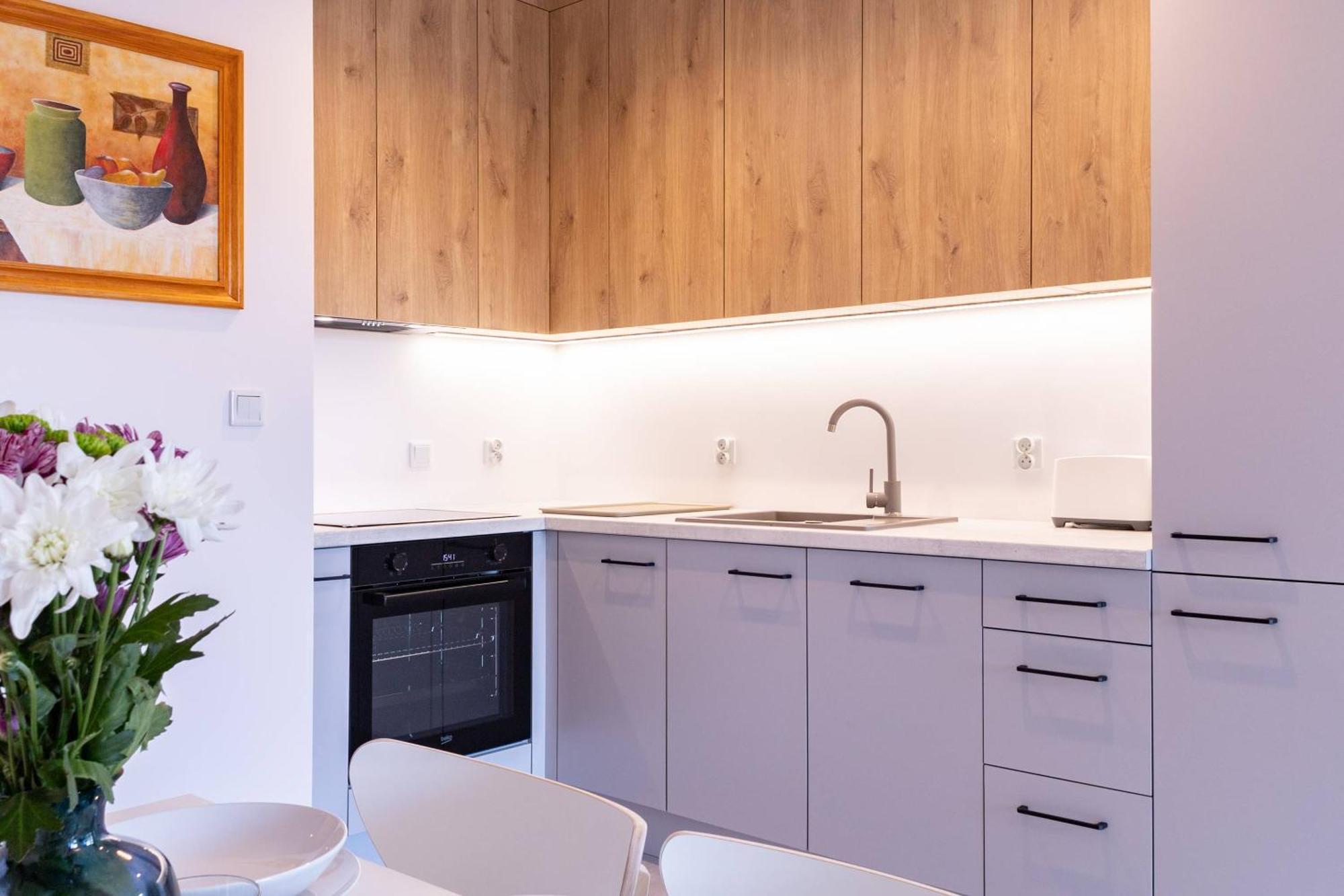 Apartamenty Niedaleko Dworca Od Wroclawapartament-Pl Екстериор снимка