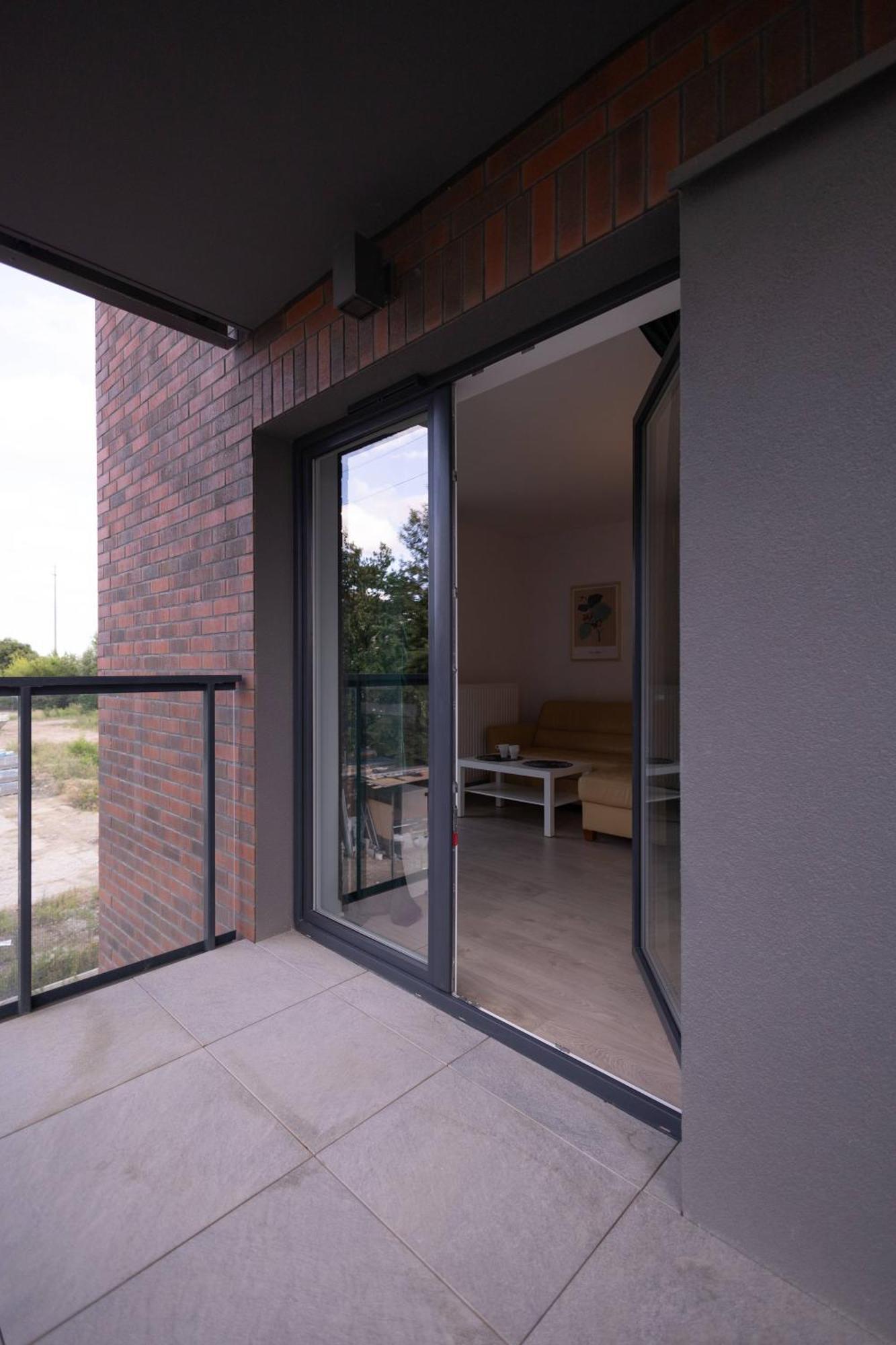 Apartamenty Niedaleko Dworca Od Wroclawapartament-Pl Екстериор снимка