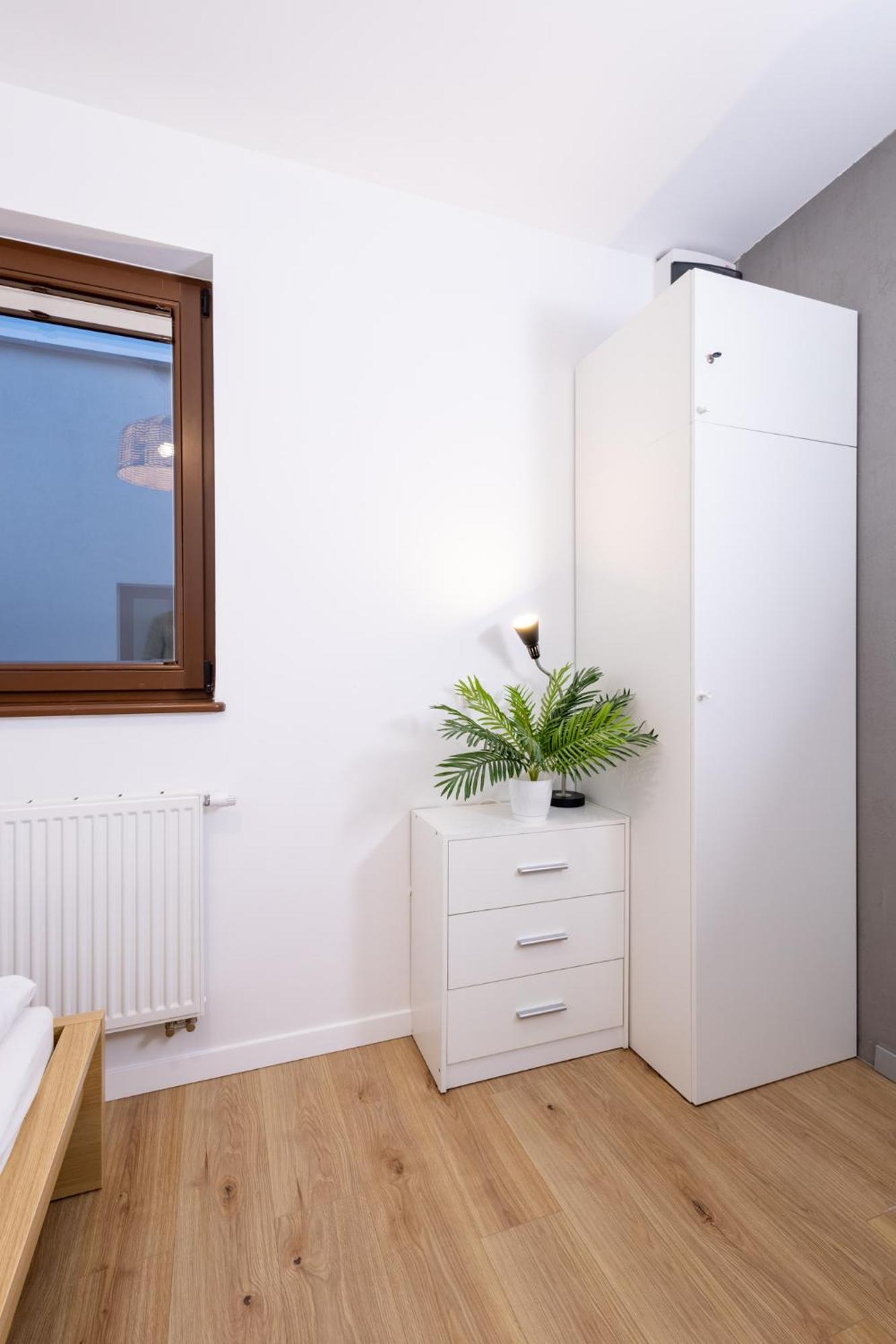 Apartamenty Niedaleko Dworca Od Wroclawapartament-Pl Екстериор снимка